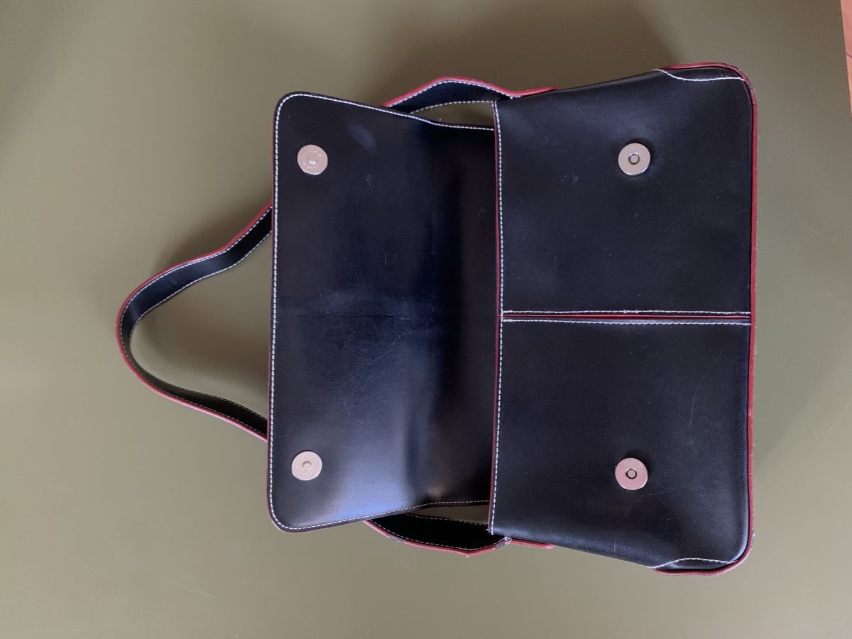 Borse da donna: Schwarz/rote Handtasche – Nuovo (secondo la descrizione) da Bern venduto da serafinaw 2