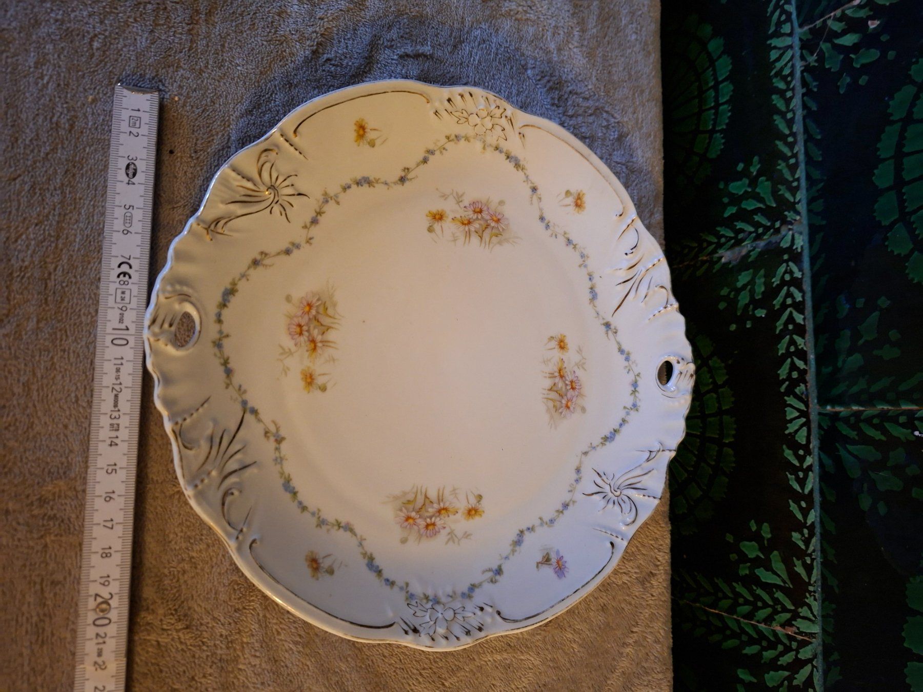 Piatti di portata: Hübsche antike Servierplatte mit Blumenmuster, Vintage-Stil – Usato da Otelfingen venduto da silver-moon 3