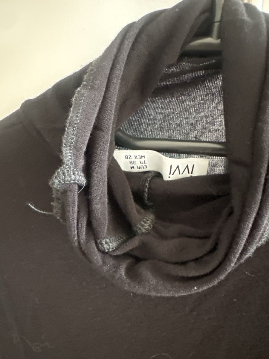 Pulls & Sweat-shirts: Rollkragenpullover  – D'occasion à Zürich par sommer121 1