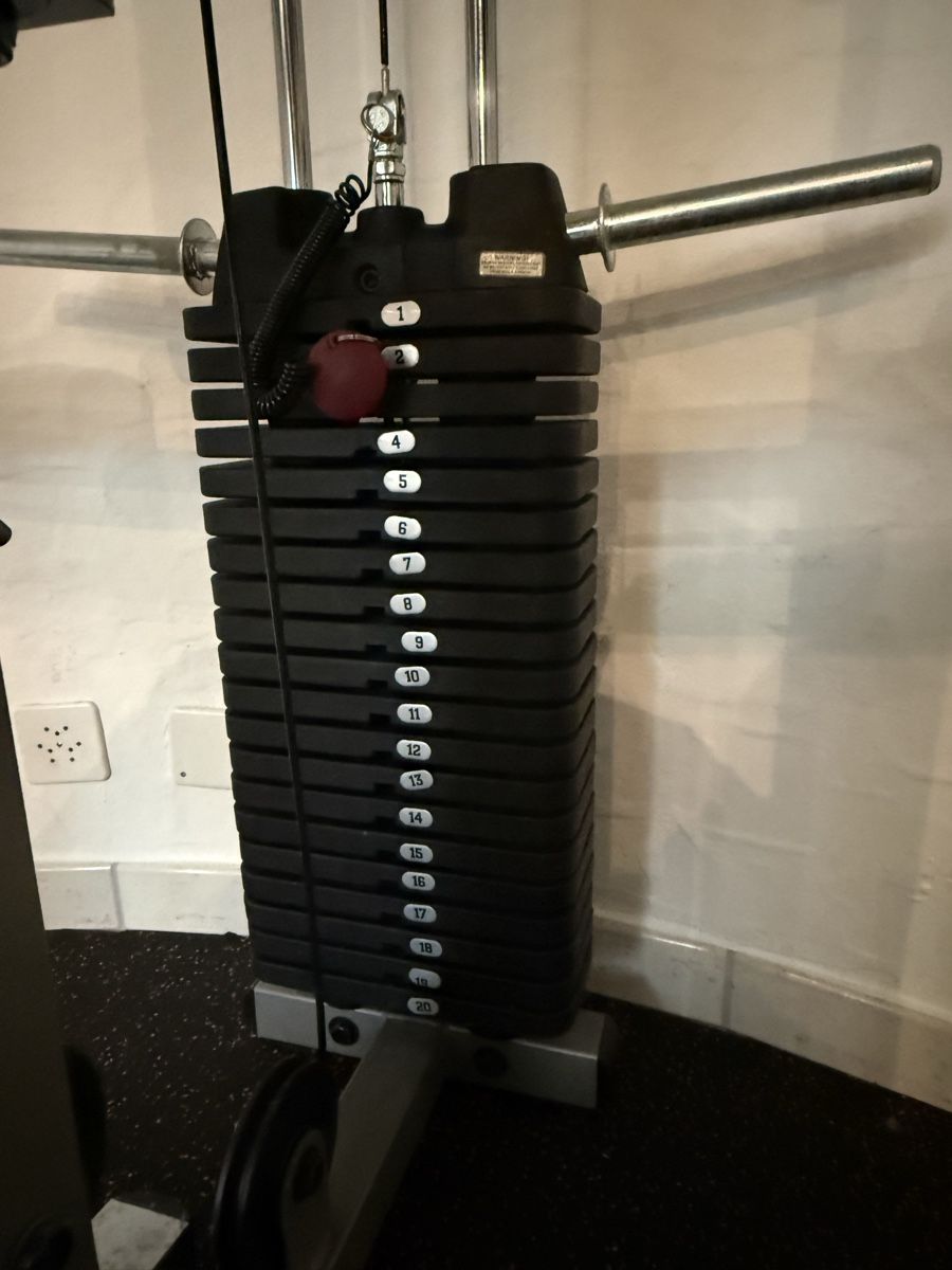 Hometrainer: Body-Solid Series 7 Kraftstation inkl. Gewichte - Top Zustan – Usato da Wangen ZH venduto da Scott3 4