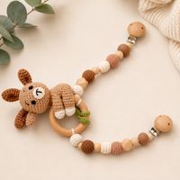 Kinderwagenkette Holz mit gehäkeltem Reh braun creme Neu
