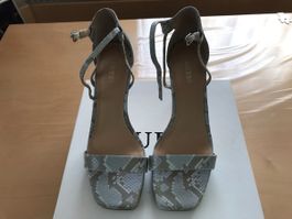 Guess Sandalen, Schlangenmuster, Gr. 38