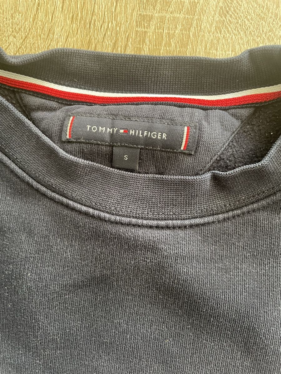 Tommy Hilfiger Maglioni & Felpe: Pull Tommy Hilfiger bleu marine taille S coton bio – Usato da Plan-les-Ouates venduto da Skyesvintage 3