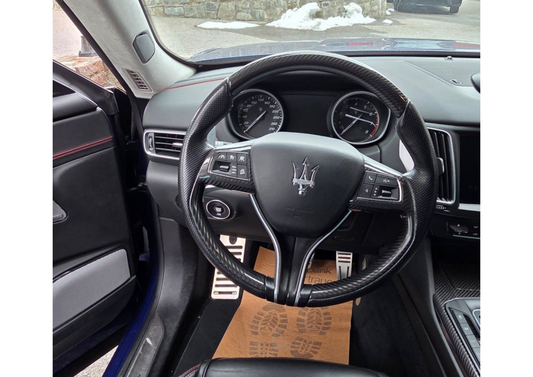 Maserati Automobili: Maserati Levante S Nerissimo – Usato da Davos Wiesen venduto da flo_88hx 5