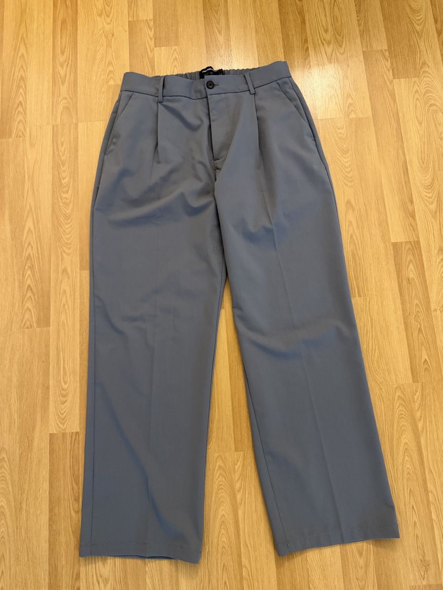 Pull&Bear Pantaloni: Stoffhose grau – Nuovo (secondo la descrizione) da Lengnau AG venduto da Liirim