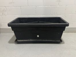 2x Blumentopf rechteckig schwarz mit Untersetzer