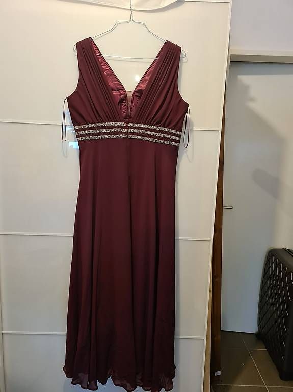 : Abendkleid bordeaux XL – Gebraucht aus Immensee von ser_8529