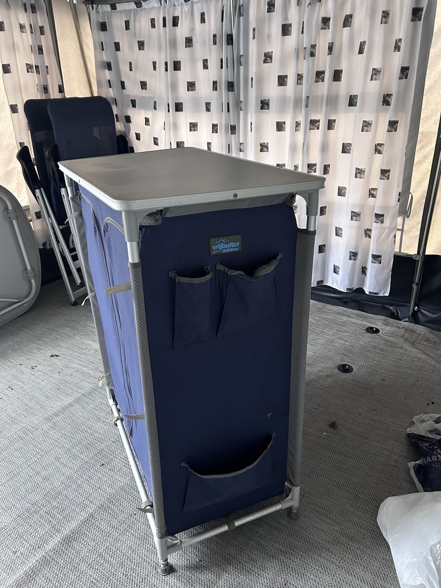Armadi: Campingschrank – Usato da Ziefen venduto da Surfdude02 1