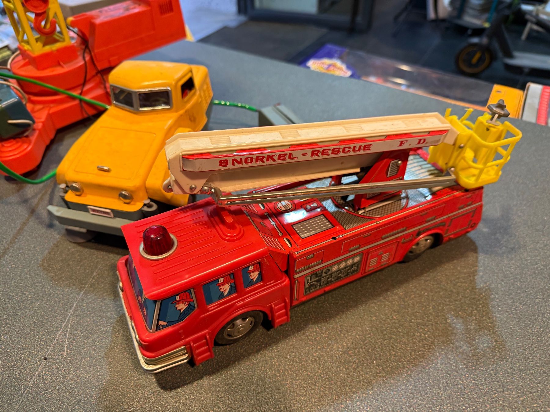Giocattoli: 3x vintage toys – Usato da Chiasso venduto da Carrara-Modellismo 8