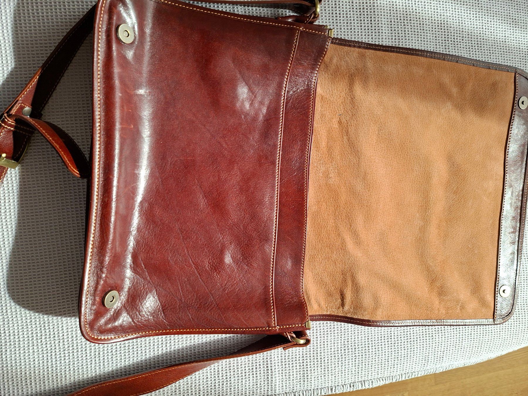 Valigie & Borse: Die Messenger Double Freestyle Leder Herrentasche Tuscany – Nuovo (secondo la descrizione) da Winterthur venduto da preiswert-wohnen 7