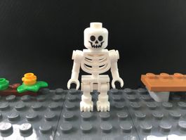 Lego Minifigur - gen047 - Skeleton (21341)