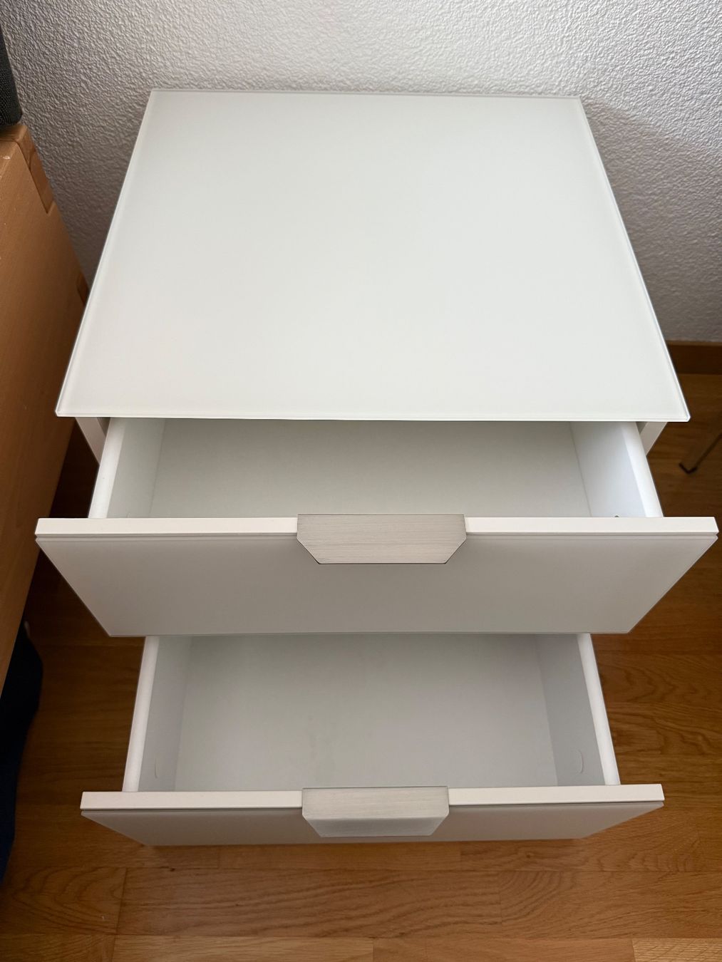Micasa Comodini: Modul Nachttisch weissglas – Nuovo (secondo la descrizione) da Ostermundigen venduto da ziara85 2