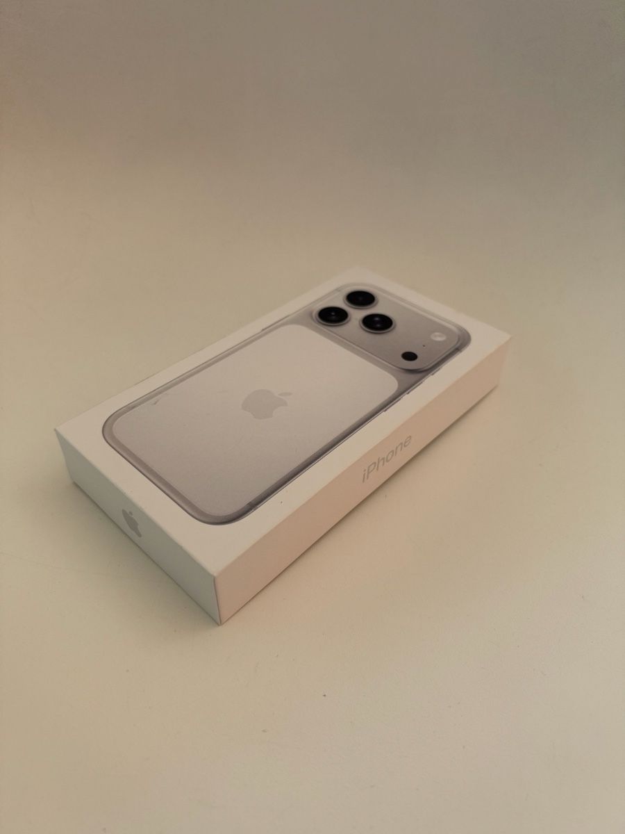 Apple Telefoni cellulari / Smartphones: iPhone 17 Pro Silver 256gb - Fabrikneu – Nuovo (secondo la descrizione) da Baar venduto da Semeraro