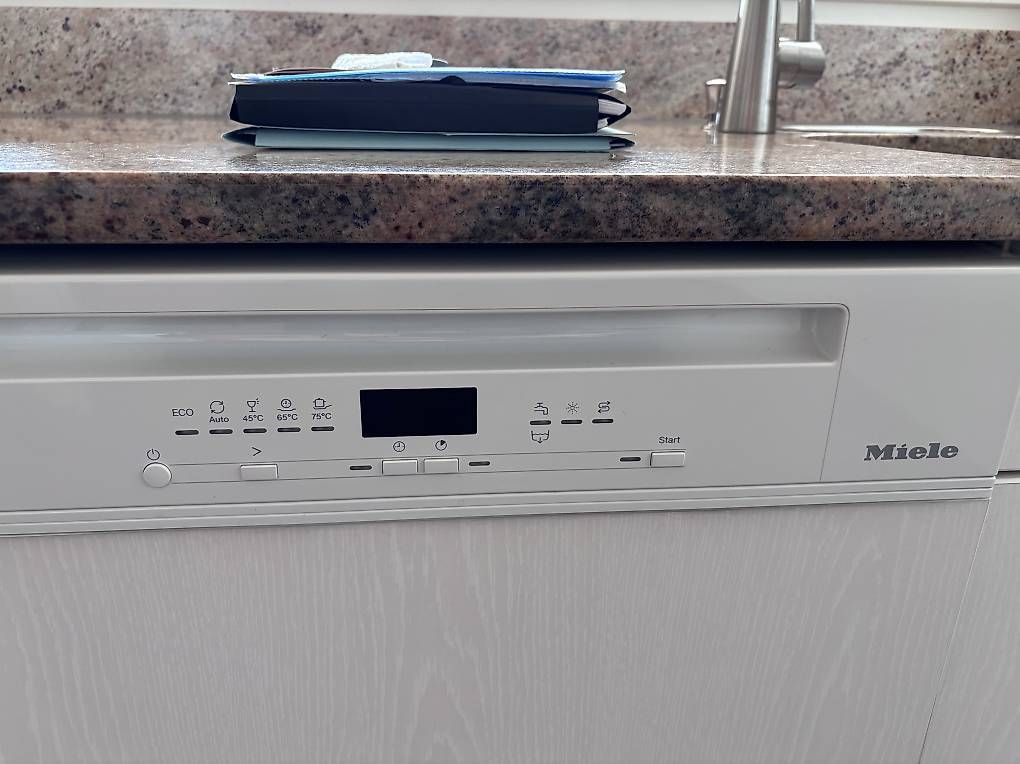 Cucine complete: Küche mit Steinplatte und top Geräten – Usato da Sommeri venduto da fel_rdn8 2