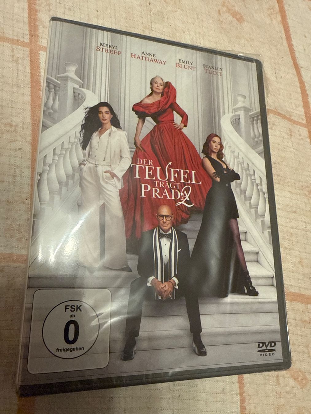 Tutti i DVDs: Der Teufel trägt Prada 2 (Neu) – Nuovo e nell'imballaggio originale da Schaffhausen venduto da D-MAC