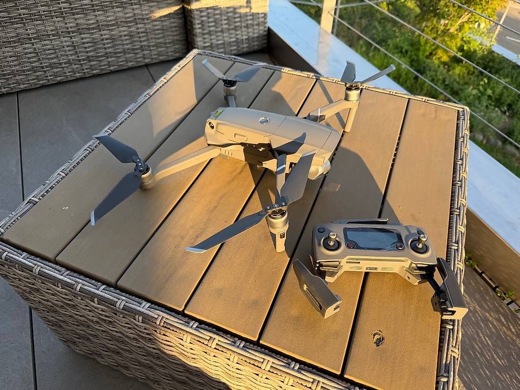 DJI Camcorder: DJI Mavic 2 Pro Fly More Combo  Top Zustand – Gebraucht aus Schöfflisdorf von Machbo