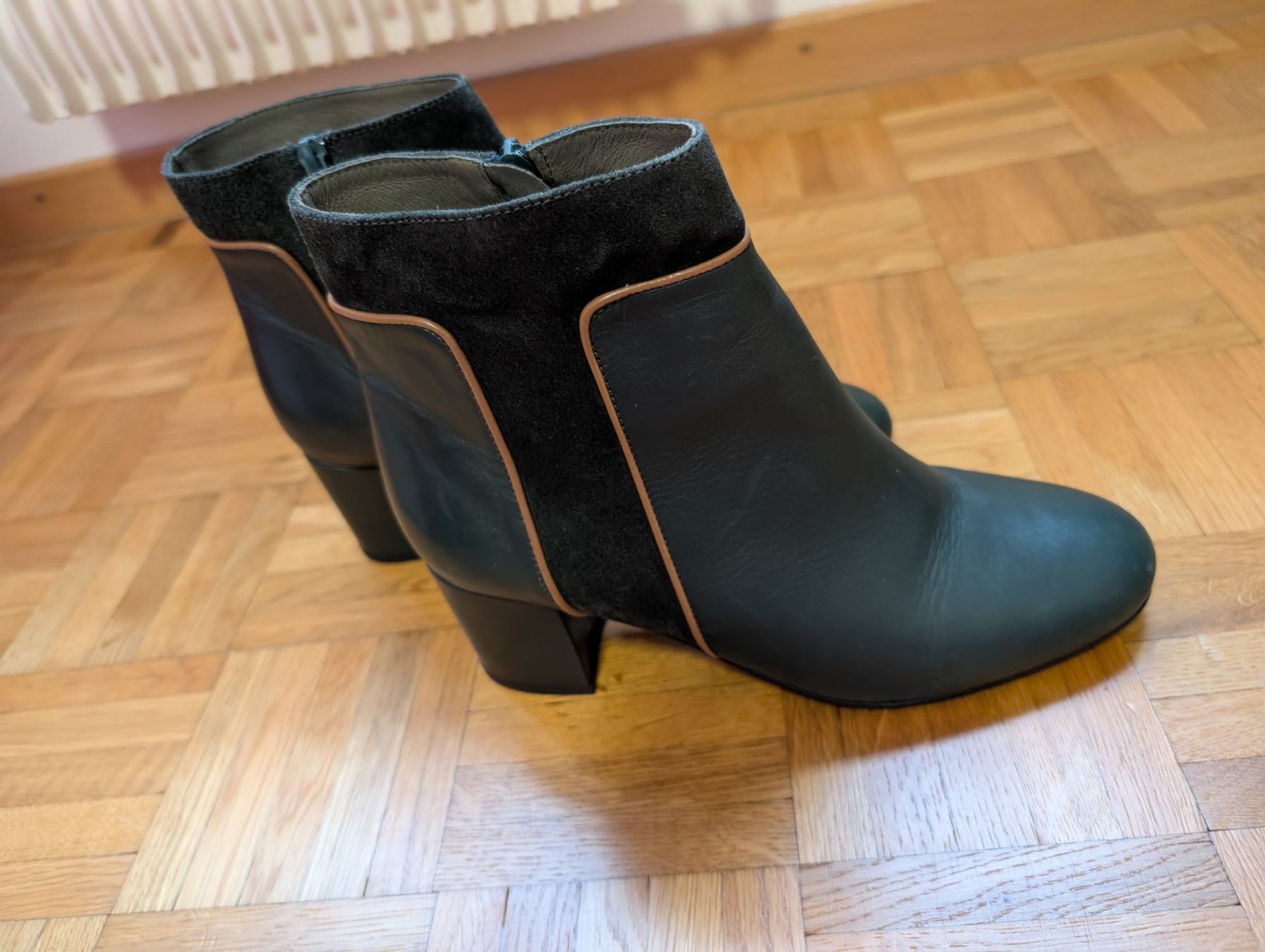 Scarpe da donna: Bottines cuir vert – Nuovo (secondo la descrizione) da Fribourg venduto da soliblue 1