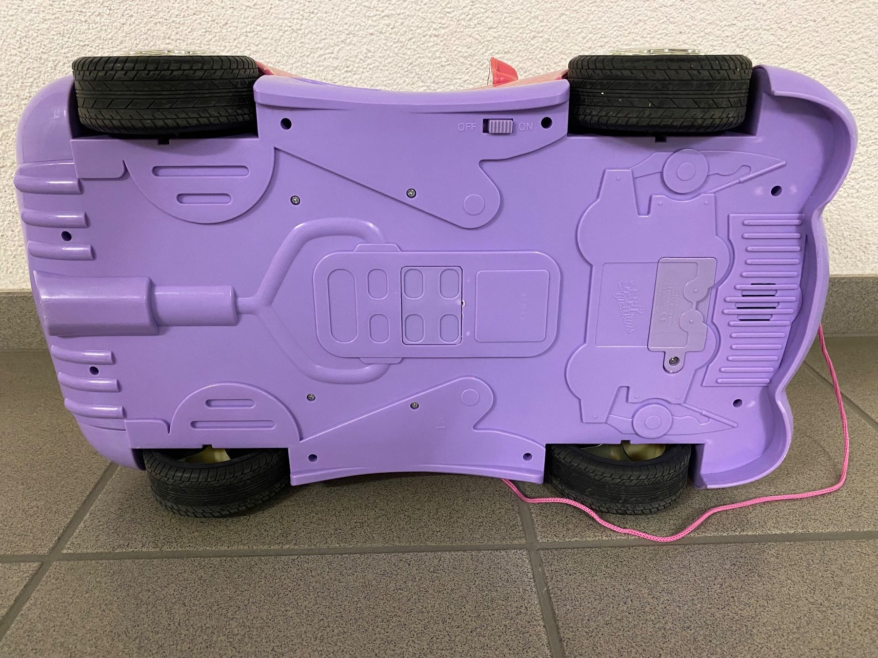 Spielzeuge: Auto mit Geräuschen (Baby Born) – Gebraucht aus Eschlikon TG von RamonaSt 4
