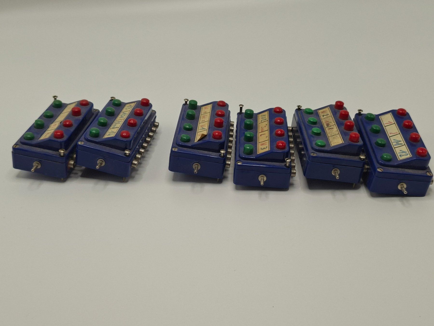 Märklin Modelleisenbahnen: Märklin 7072 Stellpult 6 x – Gebraucht aus Birr von waruco 2