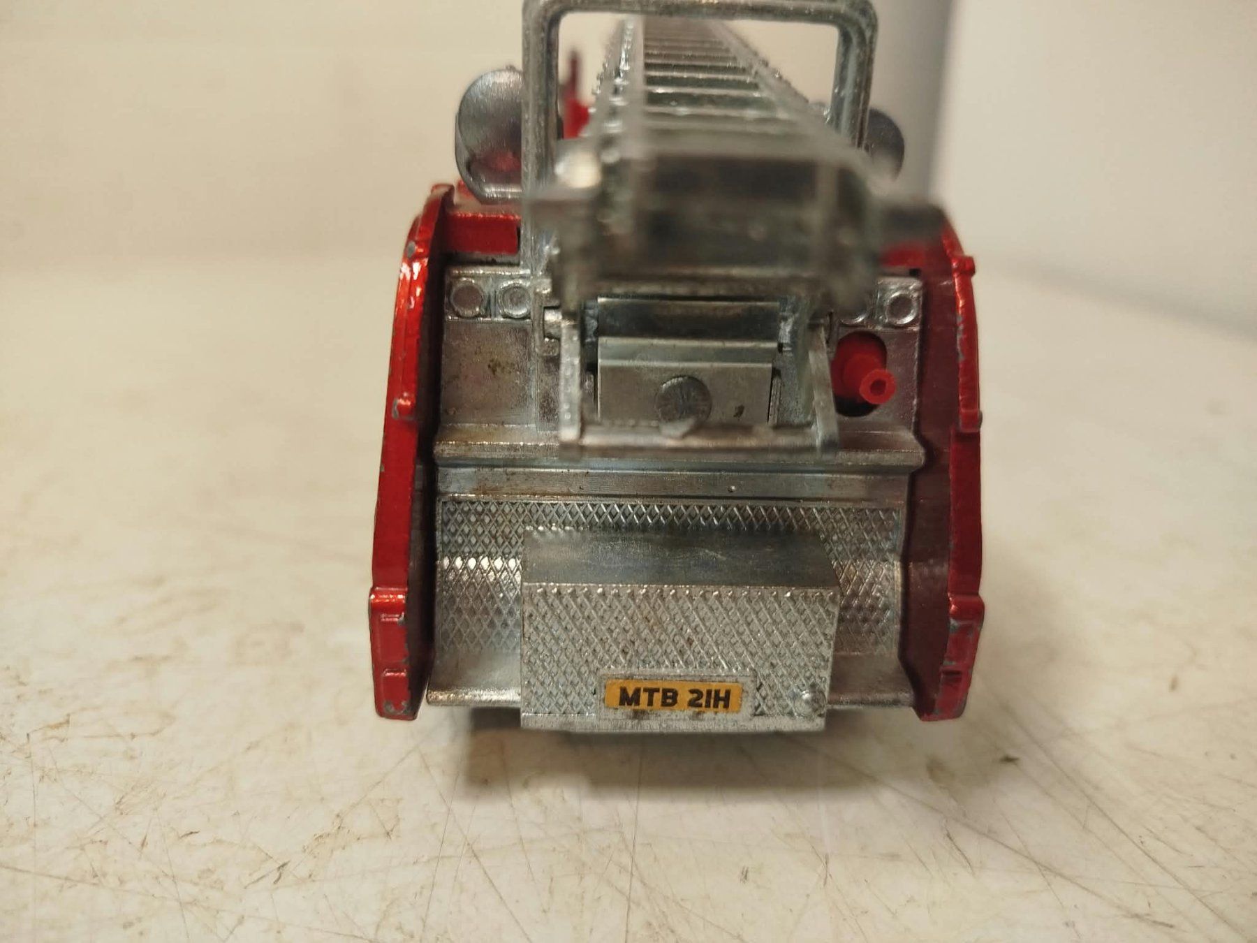 Dinky Toys Voitures modèles: Dinky Toys  Fire Tender. – D'occasion à La Chaux-de-Fonds par Emmaus2300CDF 2