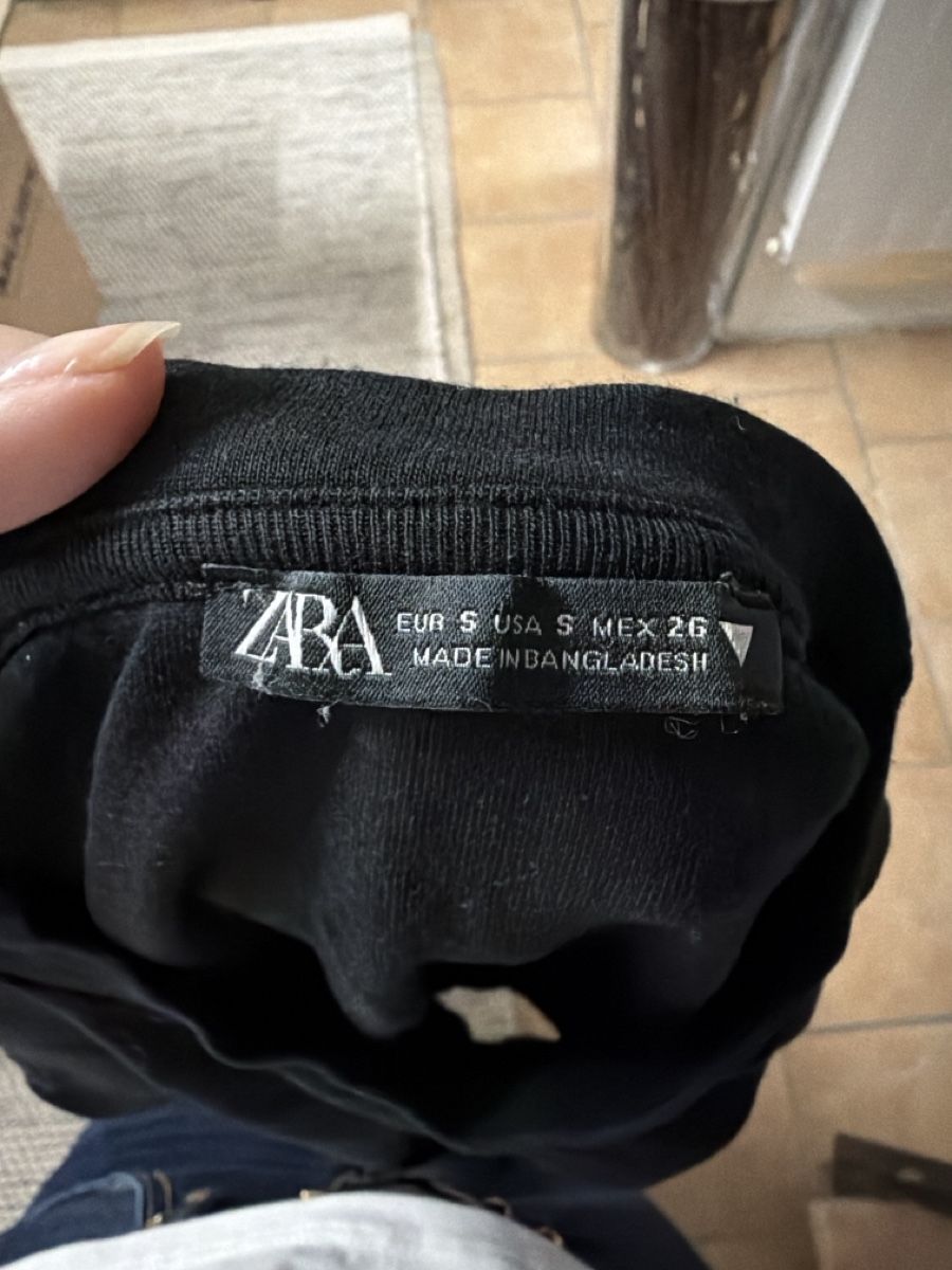 Zara Top: ZARA Crop Top langarm – Usato da Pfäffikon ZH venduto da anlimalu 1