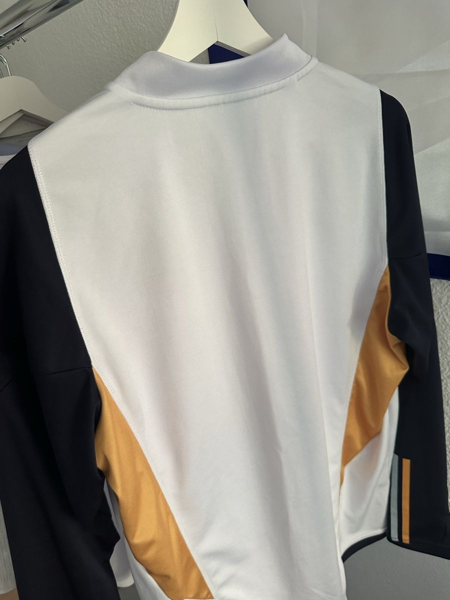 Adidas Costumes: Real Madrid Trainingsanzug Grösse L – D'occasion à Kehrsatz par shabirrezai27 2