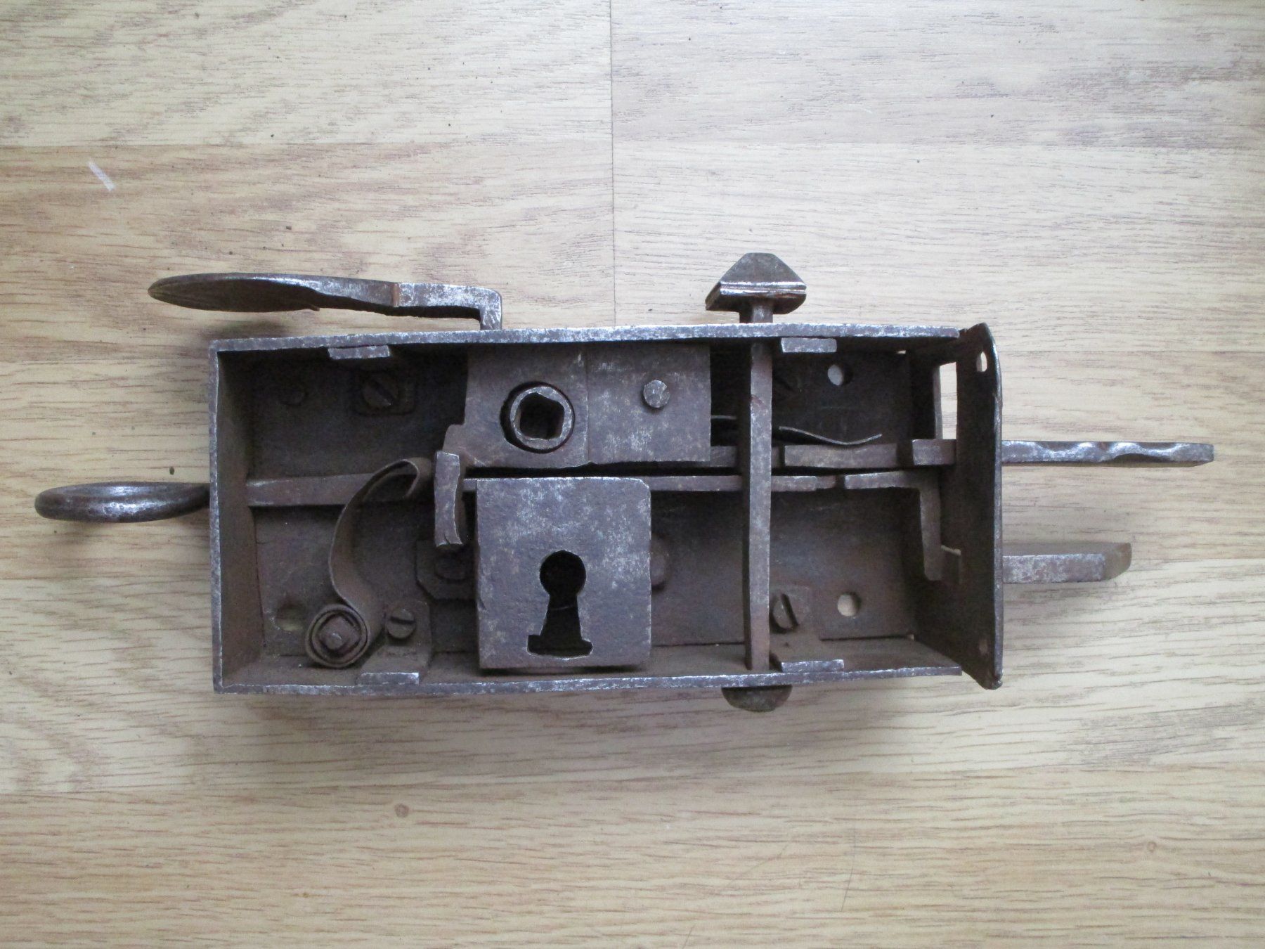 Cadenas: Antikes Türschloss geschmiedet – D'occasion à Heimberg par Lupo57