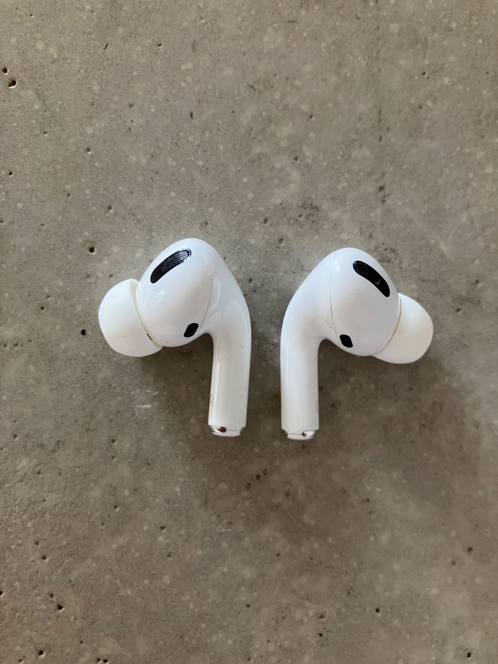 Apple Cuffie: APPLE Air Pods Pro 1 – Usato da Lausanne venduto da mr.v 7