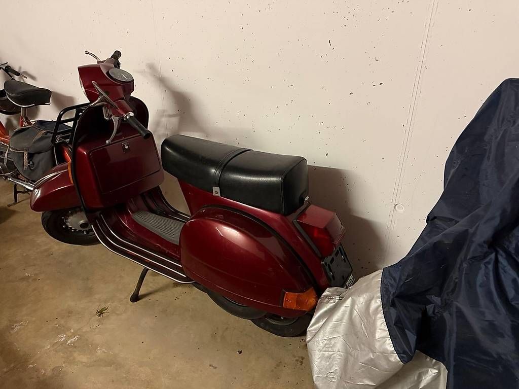 Vespa Scooter: Vespa PX 125 E – Usato da Zürich venduto da Ingrid54 1