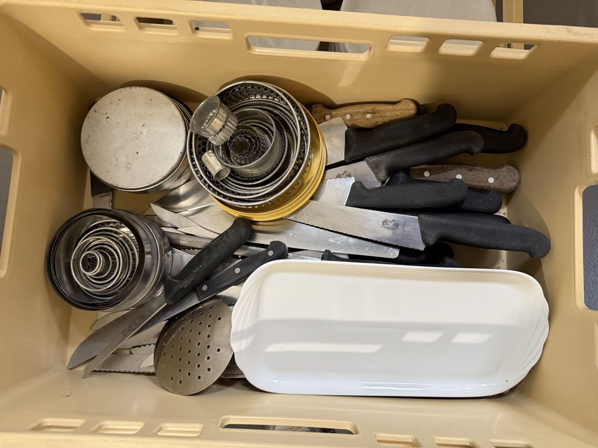 Elettrodomestici da cucina: Messer und Gebäck-Ausstecher – Usato da Härkingen venduto da Fabio.96