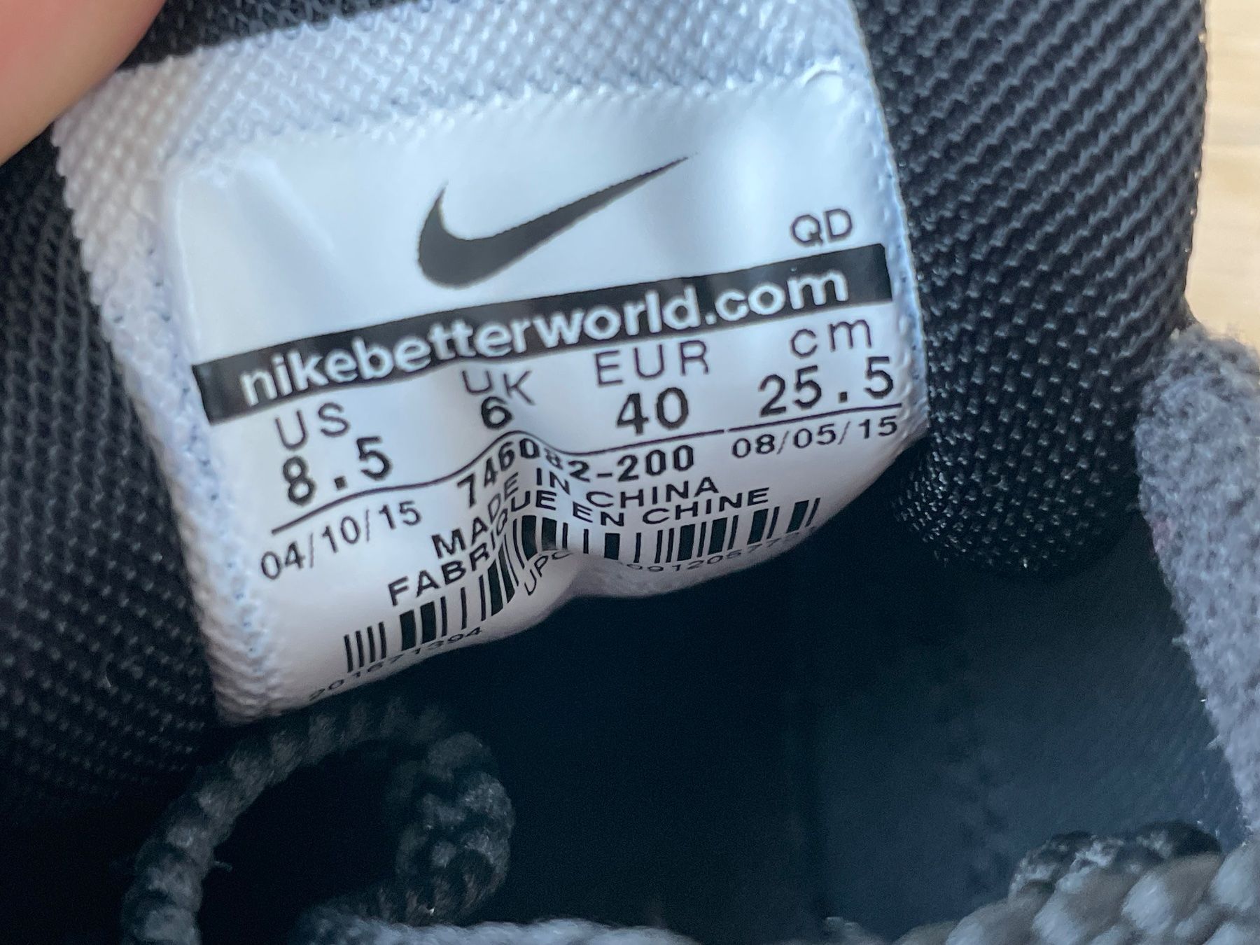 Nike Scarpe da donna: Nike Air Max Thea, schwarz mit Blumenmuster, Grösse 40 – Nuovo (secondo la descrizione) da Corcelles NE venduto da gingerbrain 6