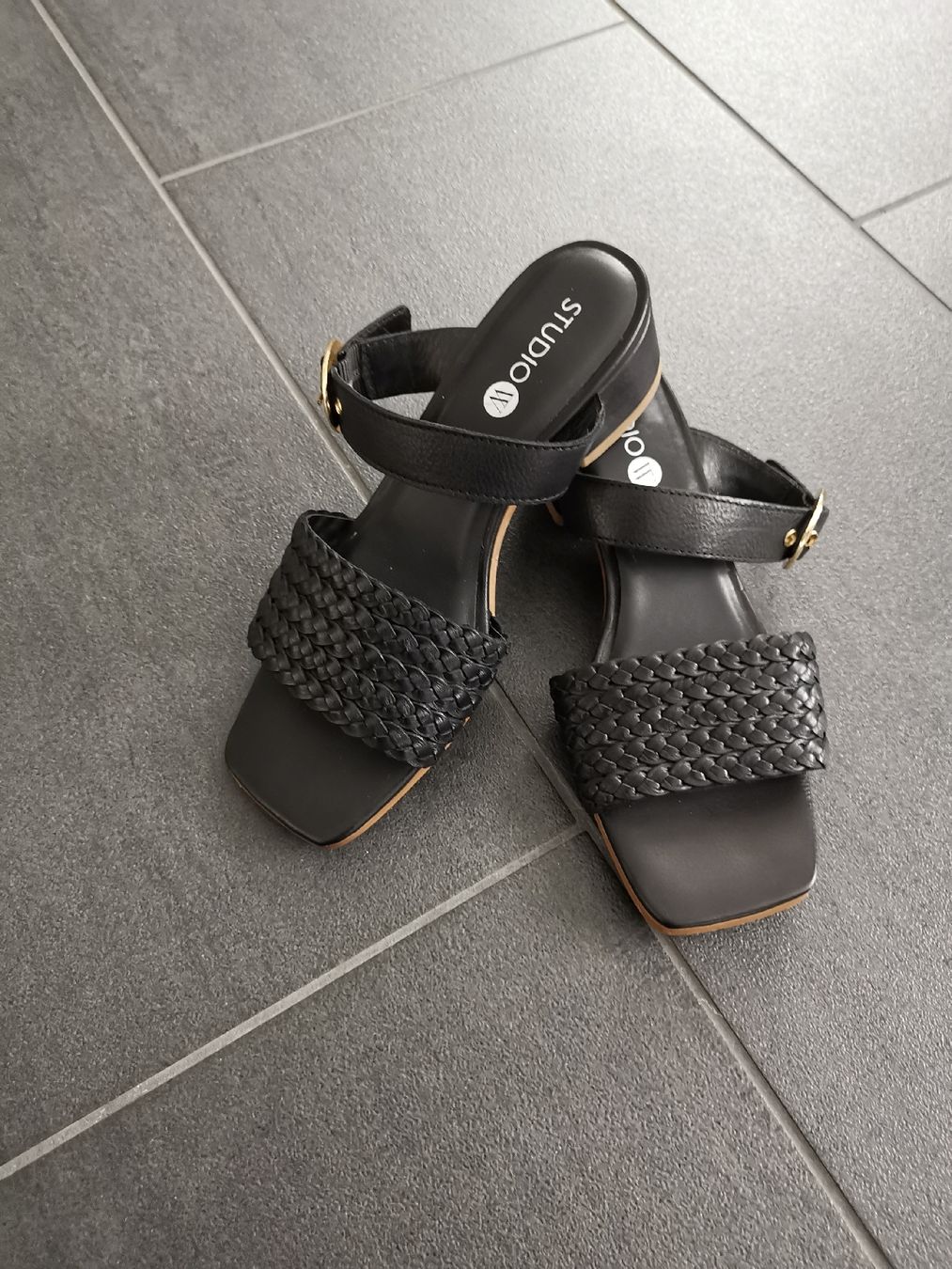Chaussures femmes: Neue Sandalen - Versand möglich – Neuf avec emballage d'origine à Matzendorf par hauli2