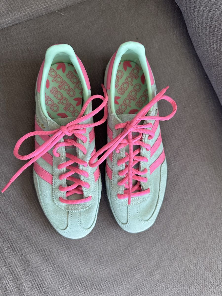 Adidas Chaussures femmes: Adidas Sneaker in helltürkis – Neuf (Voir description) à Mettmenstetten par Baloo76 1