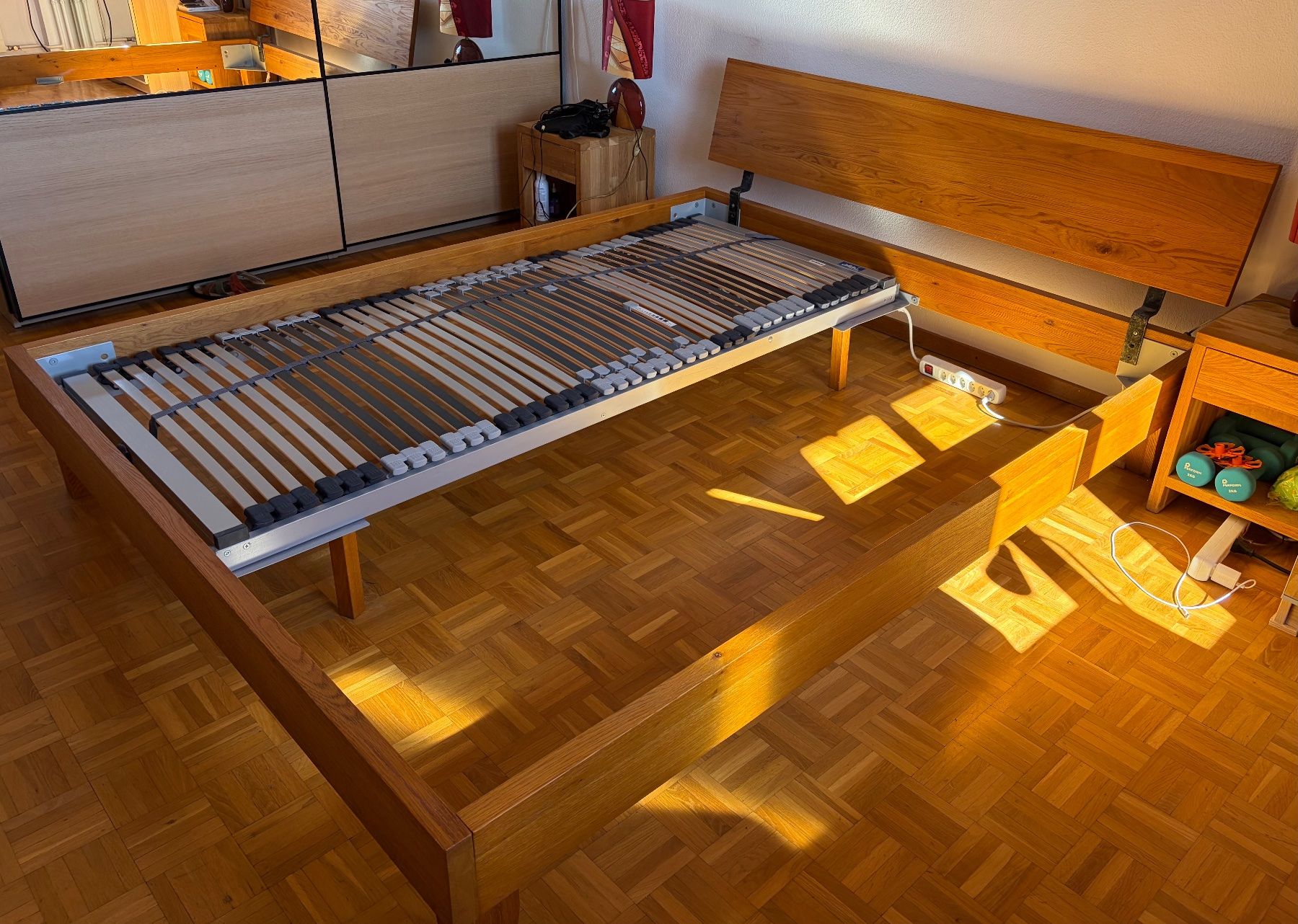 Conforama Lits: Lit en chêne massif 160 x 200 – D'occasion à Lausanne par B.Zaugg 1