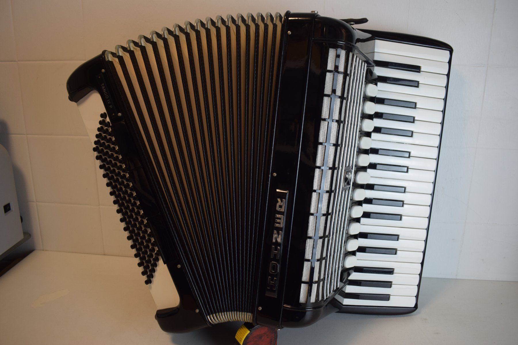 Hohner Strumenti musicali: Akkordeon chromatisch Hohner Tango IV P – Usato da Zürich venduto da baumusik 8