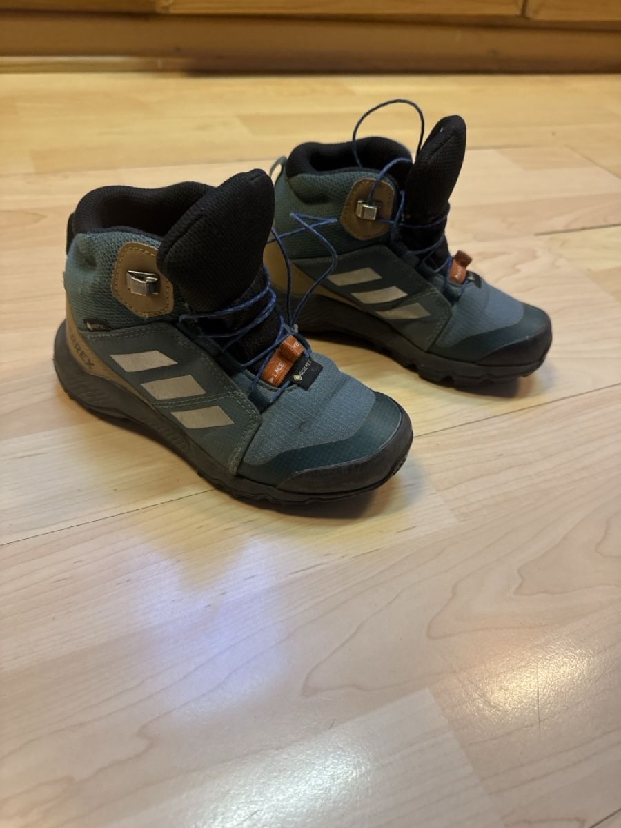 Adidas Scarpe per ragazzi: Adidas Wanderschuhe Terrex Gore-Tex Grösse 29 – Usato da Haldenstein venduto da ann_5ngk 3