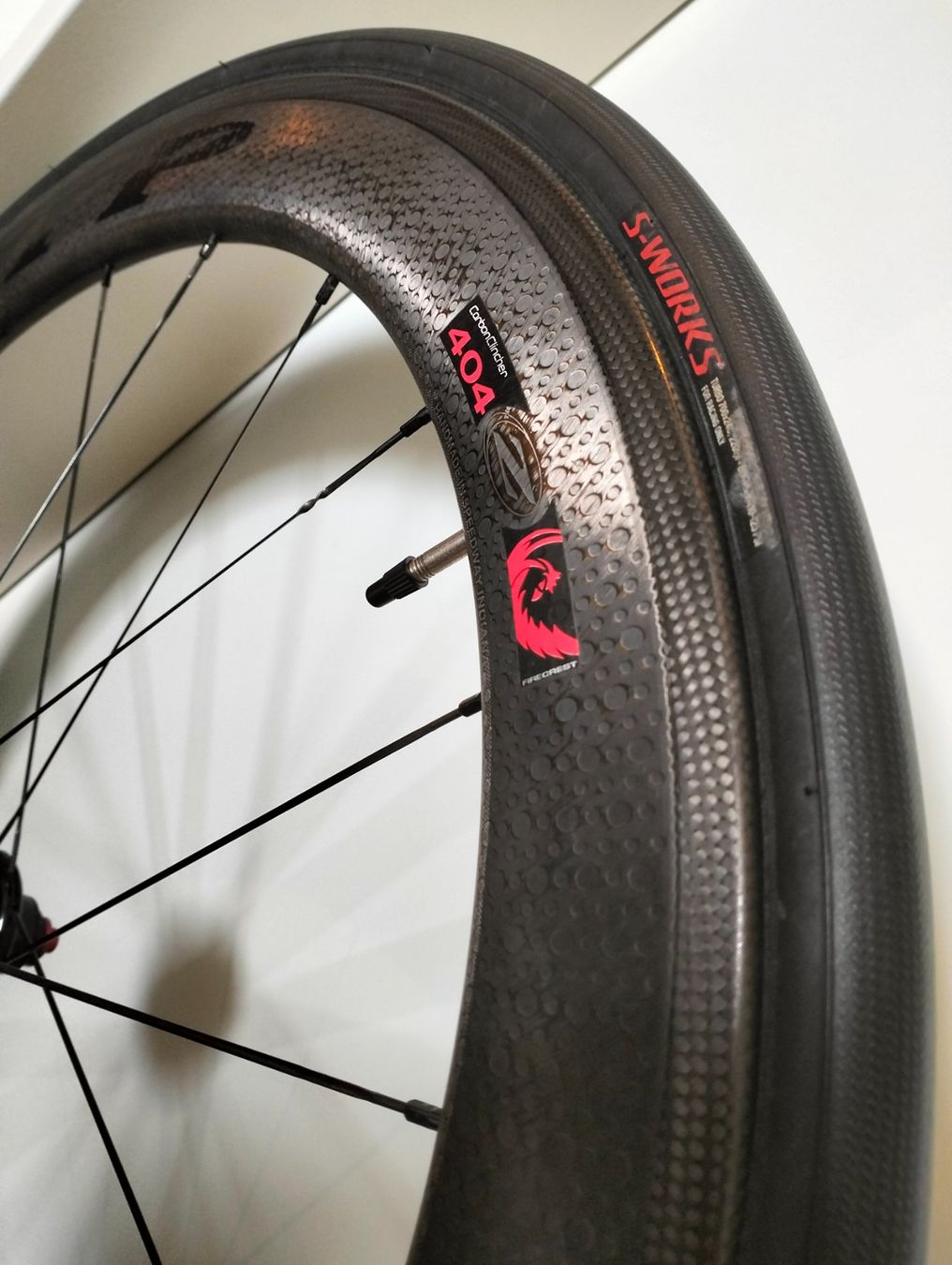 Zipp Pezzi di ricambio: Zipp 404 Firecrest Hinterrad (Defekt) – Difettoso da Uster venduto da KarlZH 6