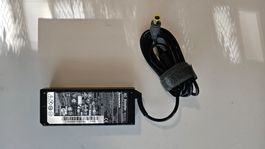 Lenovo AC Adapter 90W 20V Netzteil Ladegerät guter Zustand