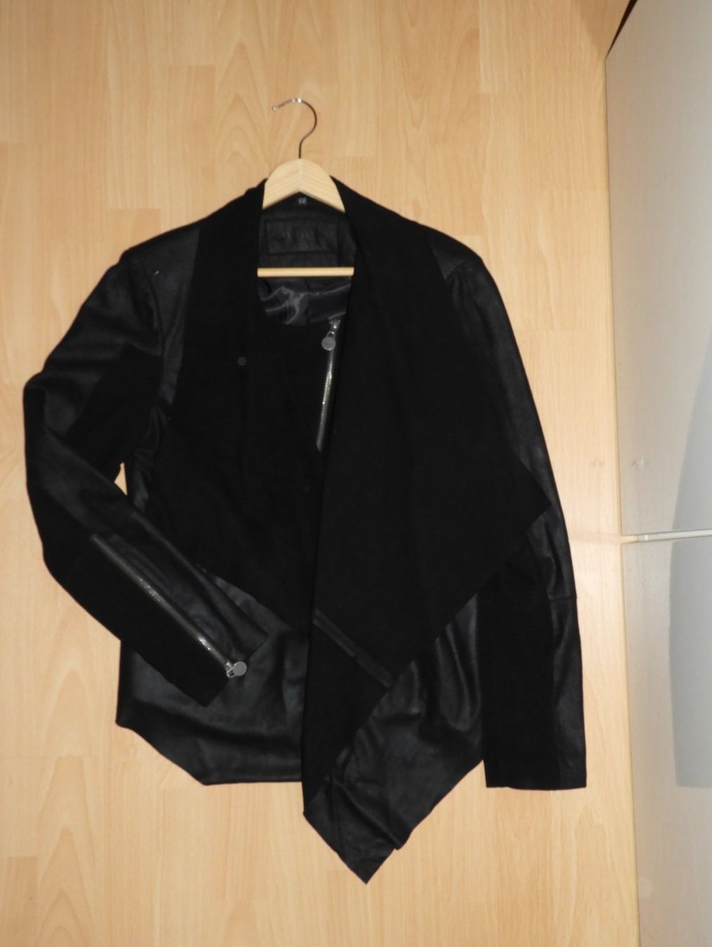 Giacche: Veste en cuir / blazer – Usato da Dombresson venduto da sev_bsb8 5