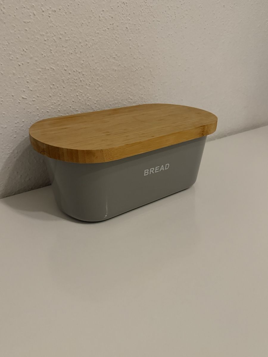 Behälter & Ähnliches: Brotkasten mit Deckel – Gebraucht aus Gossau SG von cuk_fyc6 1