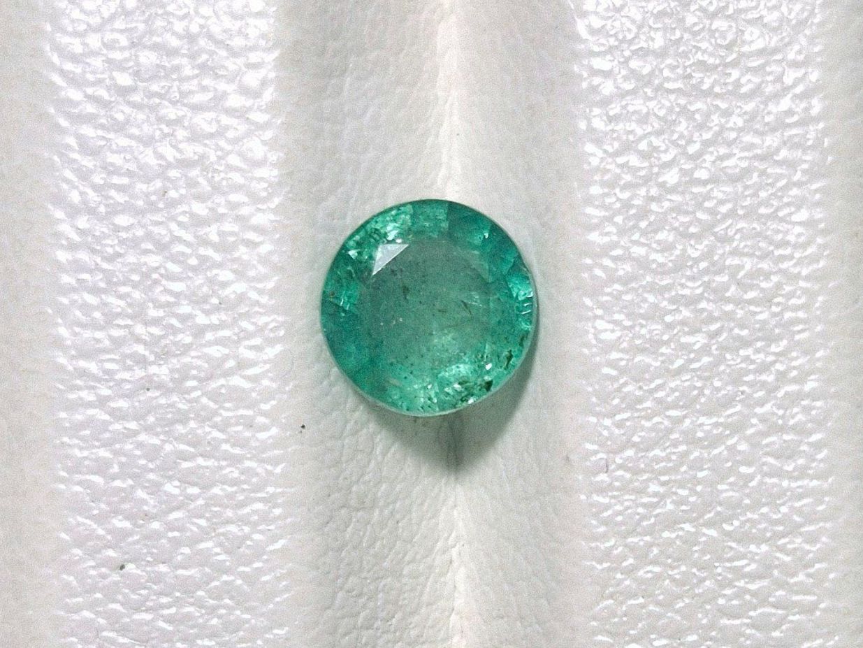 Edelsteine: Smaragd mit Zertifikat 1.03ct. – Neu und originalverpackt aus Zürich von GOS08