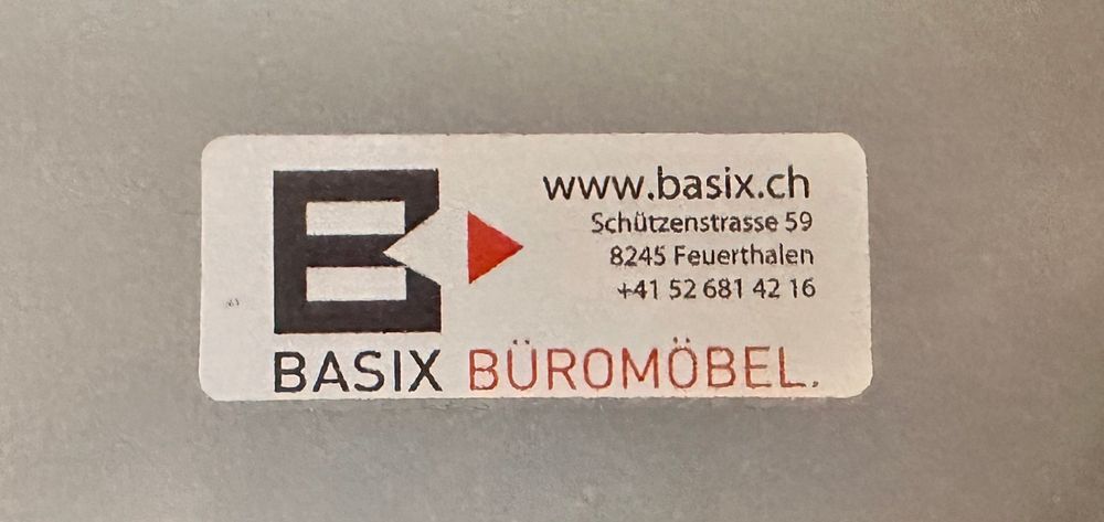 Scrivanie: Grosser professioneller höhenverstellbarer Schreibtisch – Usato da Arth venduto da mus_6cv5 5