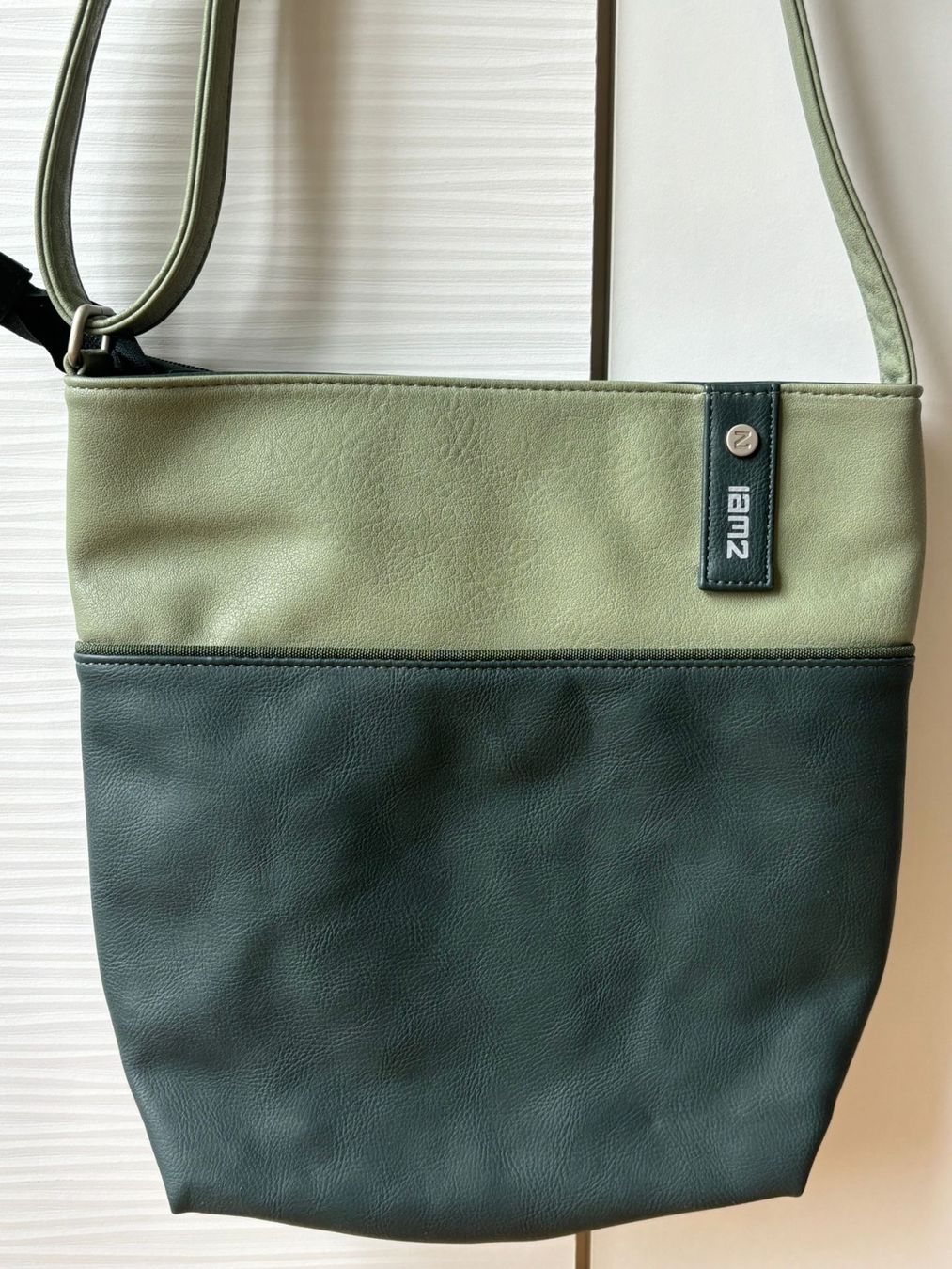 Taschen für Damen: ZWEI TASCHE – Gebraucht aus Emmenbrücke von gar_xds2 1
