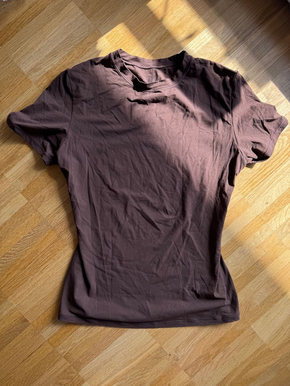 Skims T-shirt: SKIMS fits everybody t shirt – Usato da Fribourg venduto da mariedw