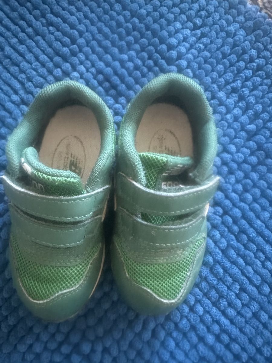 Nike Scarpe per ragazzi: 2 schuhe  Nike / new balance gr 22 – Usato da Uster venduto da bek_v2ct 3