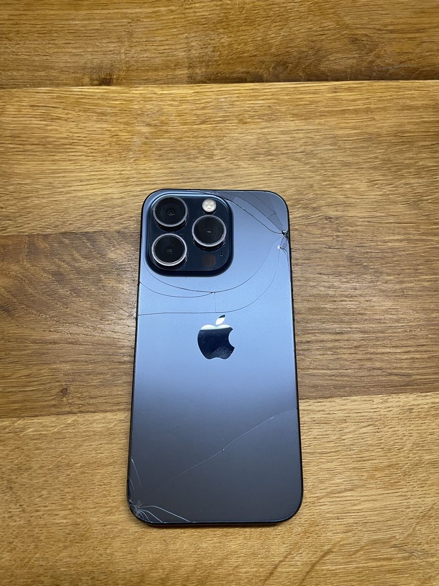 Apple Handys / Smartphones: Ipohne 15Pro – Gebraucht aus Gossau SG von noa_m92n 2