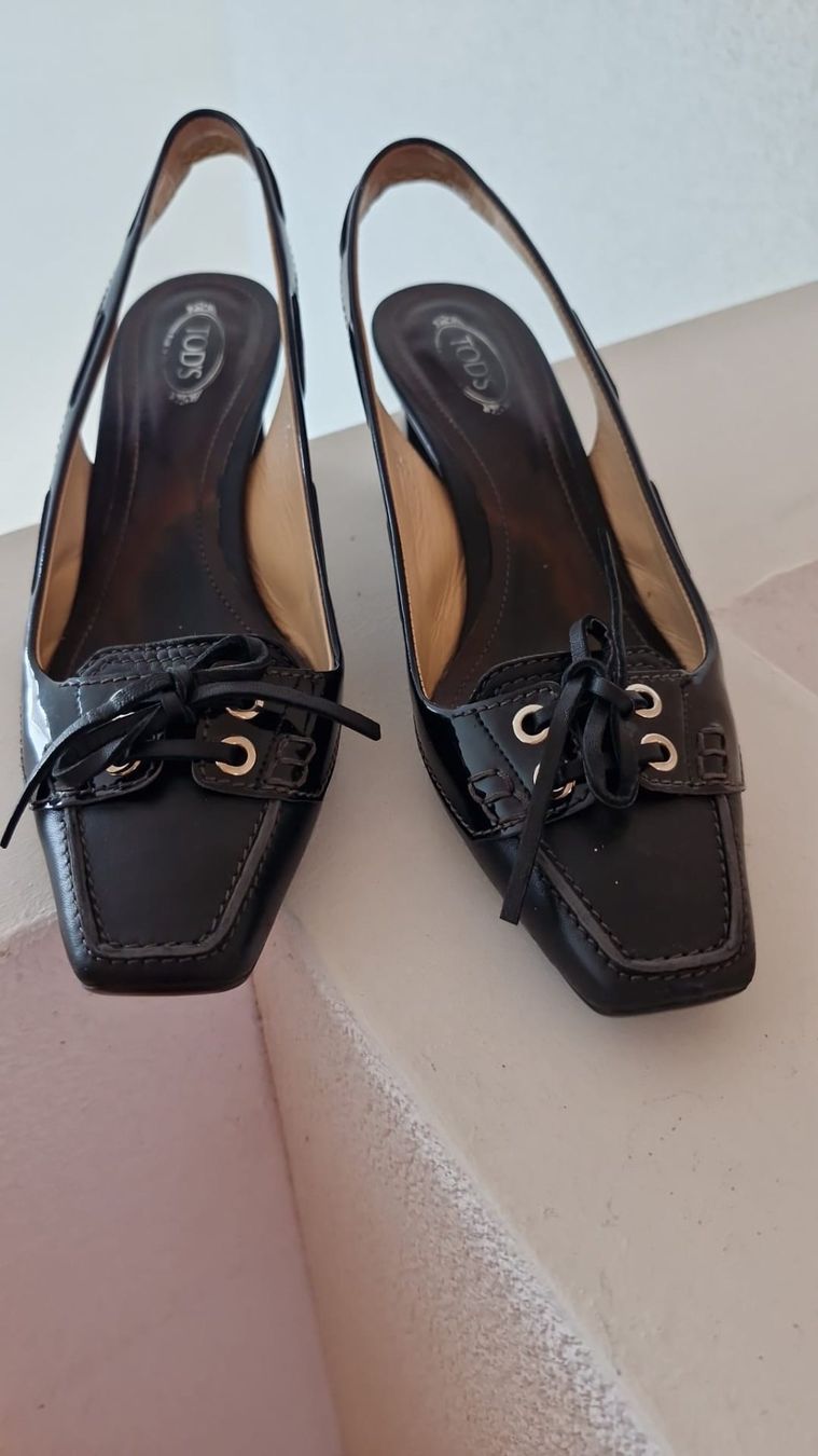 Tod'S Scarpe da donna: TOD'S Slingpumps schwarz Leder Grösse 39 – Usato da Dietikon venduto da coolstory