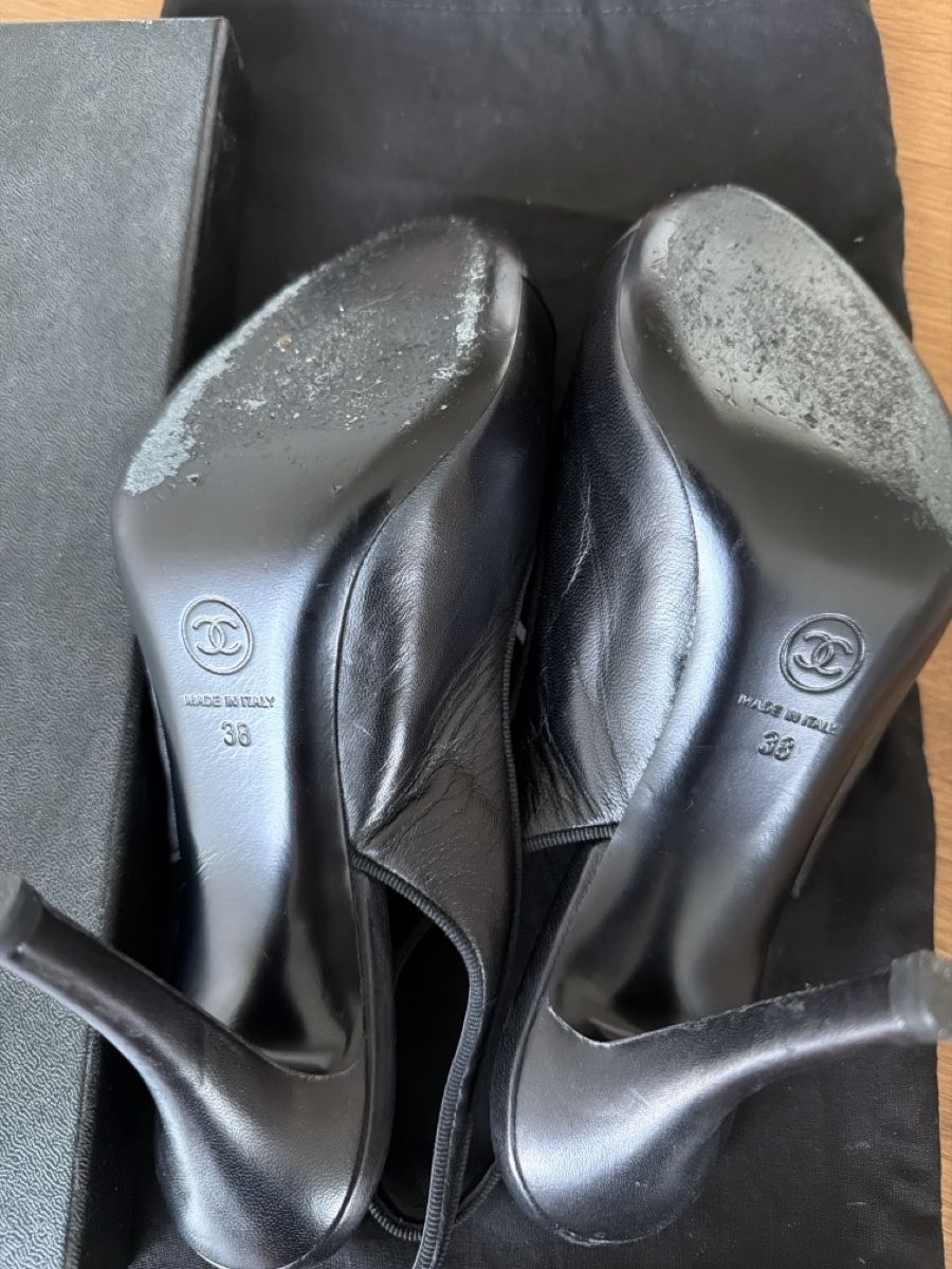 Chanel Scarpe da donna: Chanel slingbacks, size 38, leather, timeless elegance – Usato da Geneve venduto da esp_8rbh 3