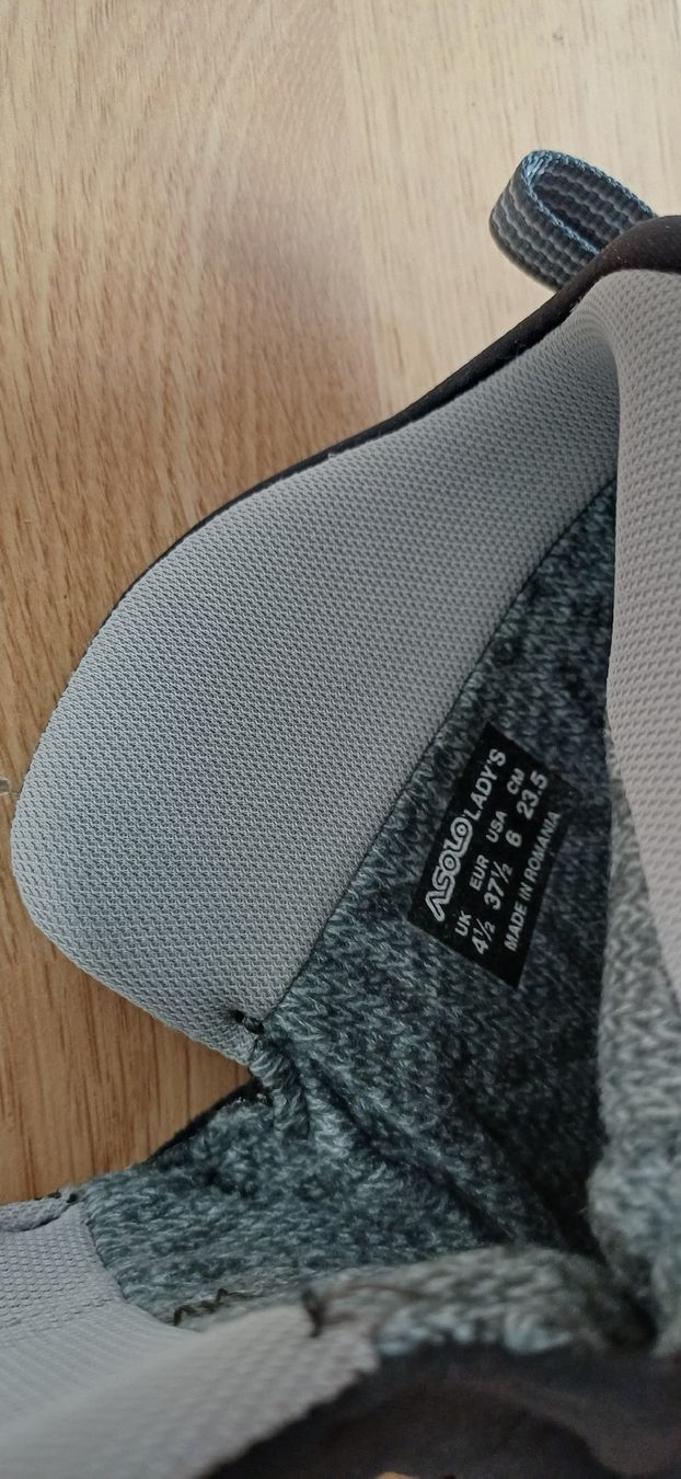 Scarpe da donna: Bergschuhe Grösse 37.5 – Usato da Ennetmoos venduto da valtra8950 4
