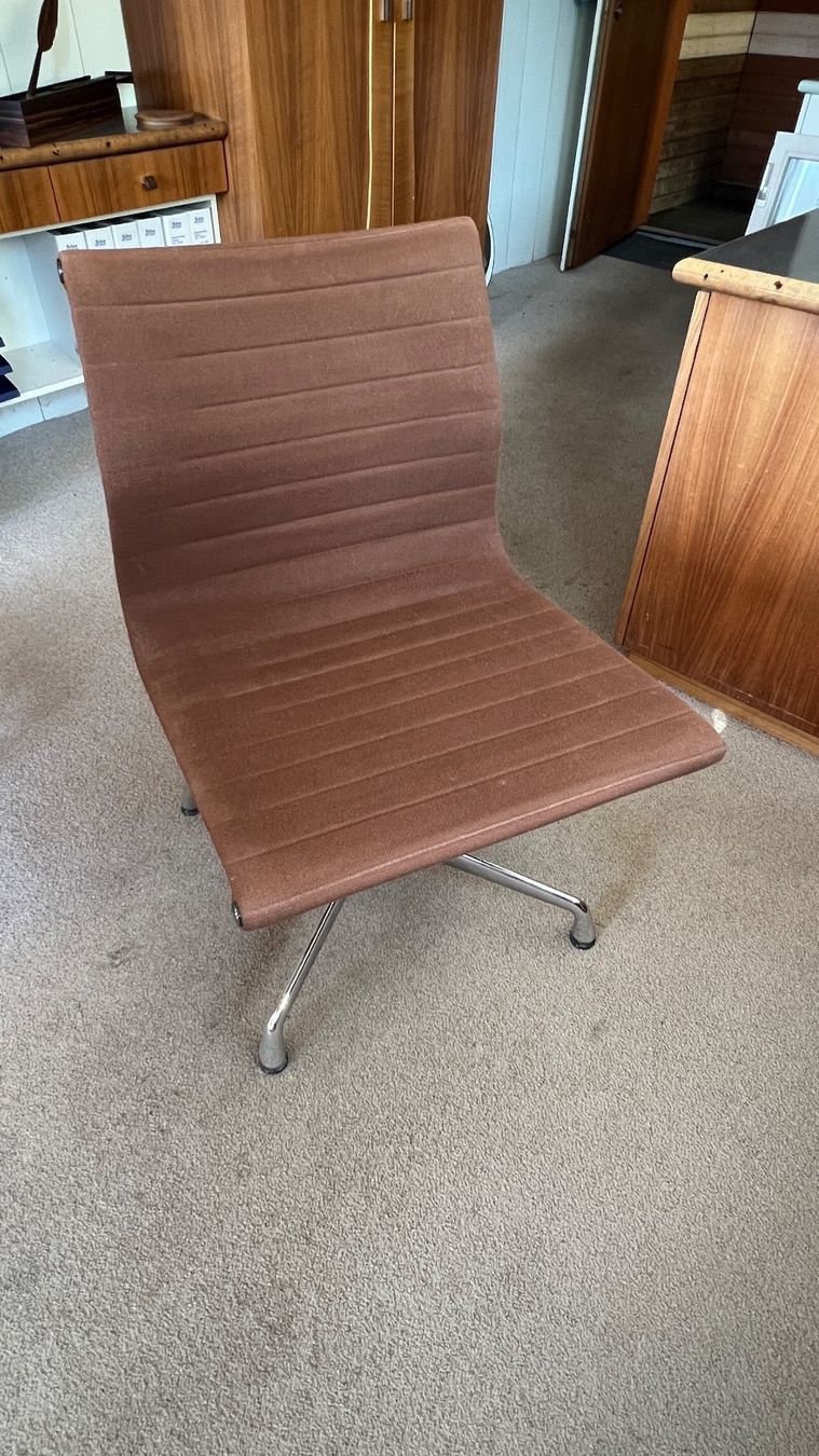 Eames Chaises: Alu Chair von Eames – D'occasion à Oberwil BL par ceraflo 3